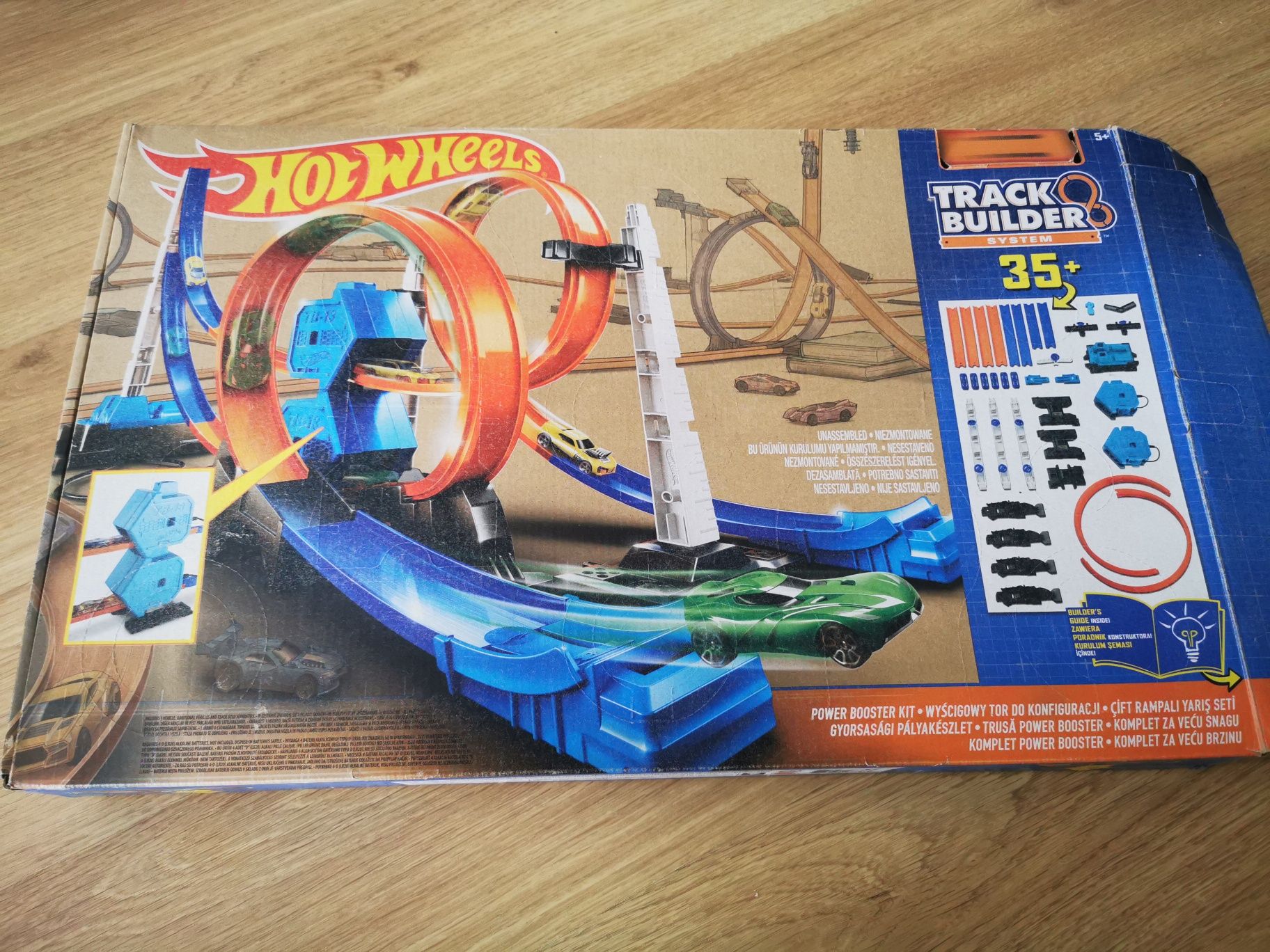 Hot wheels track builder system 35