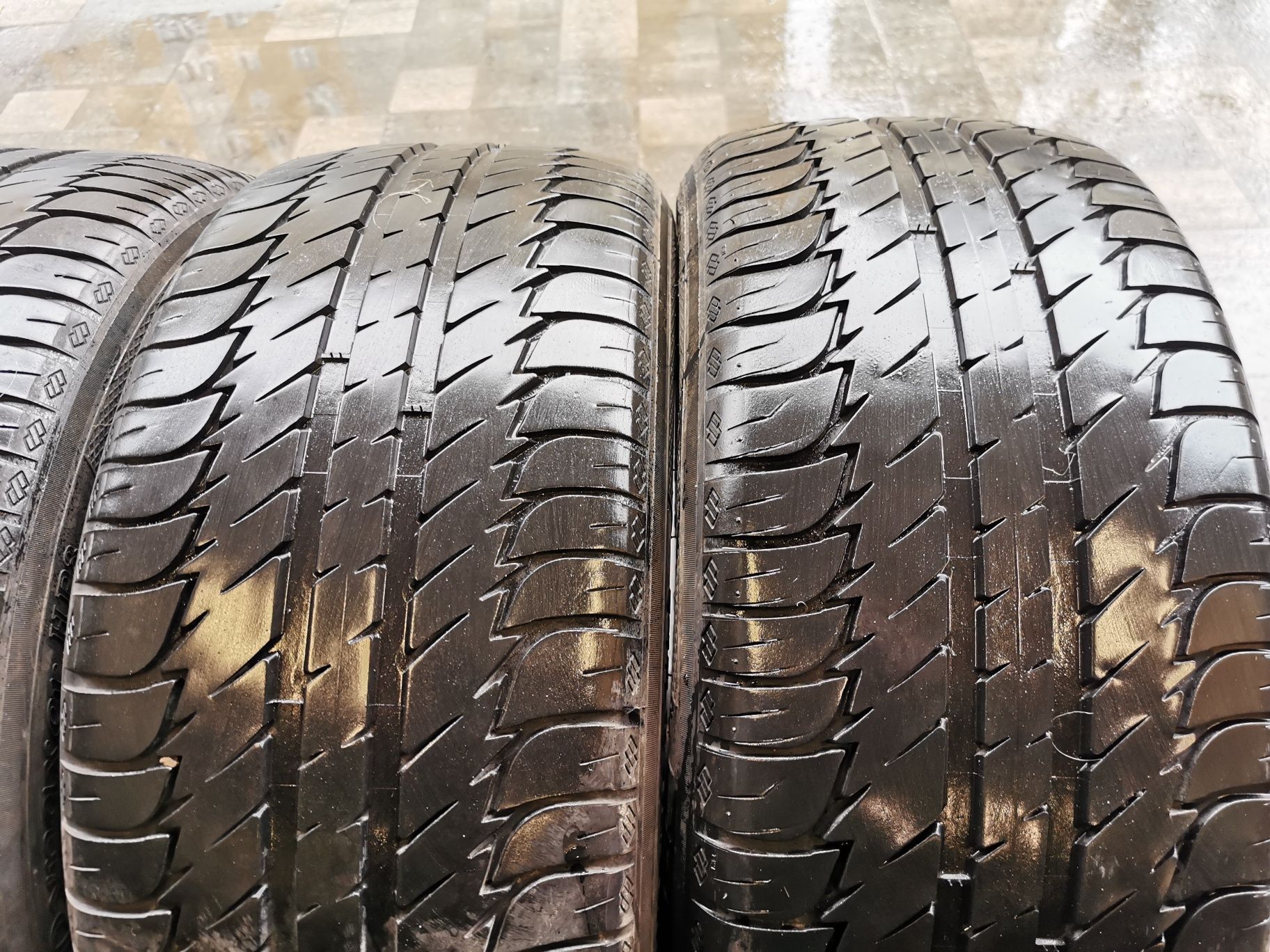 Летняя резина 235/45 R18 Kleber