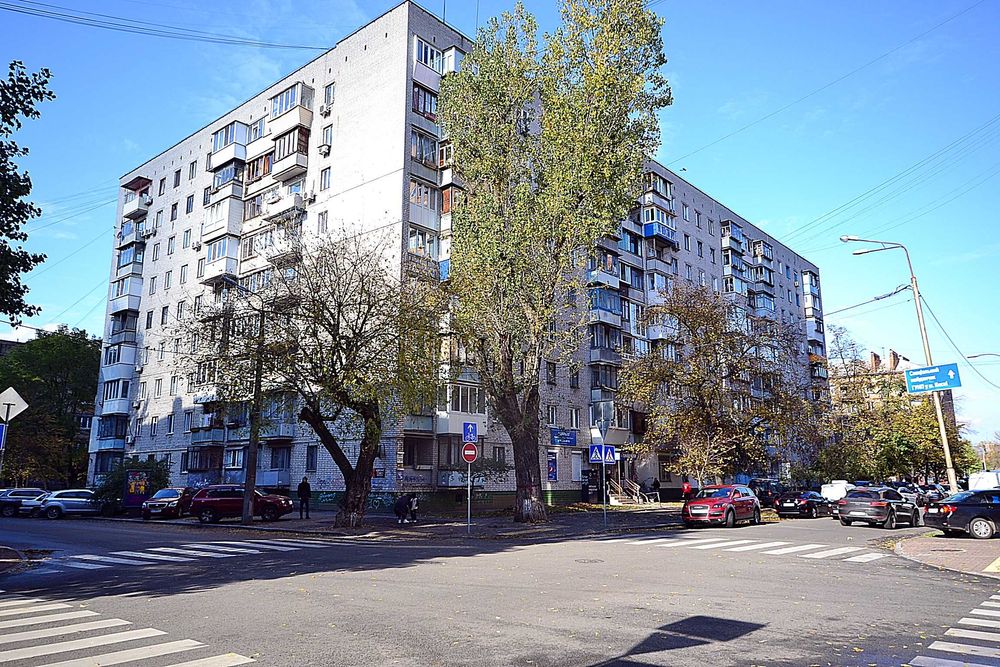Поділ. Почайнинская, 57/51. Нежитлове 41 м2