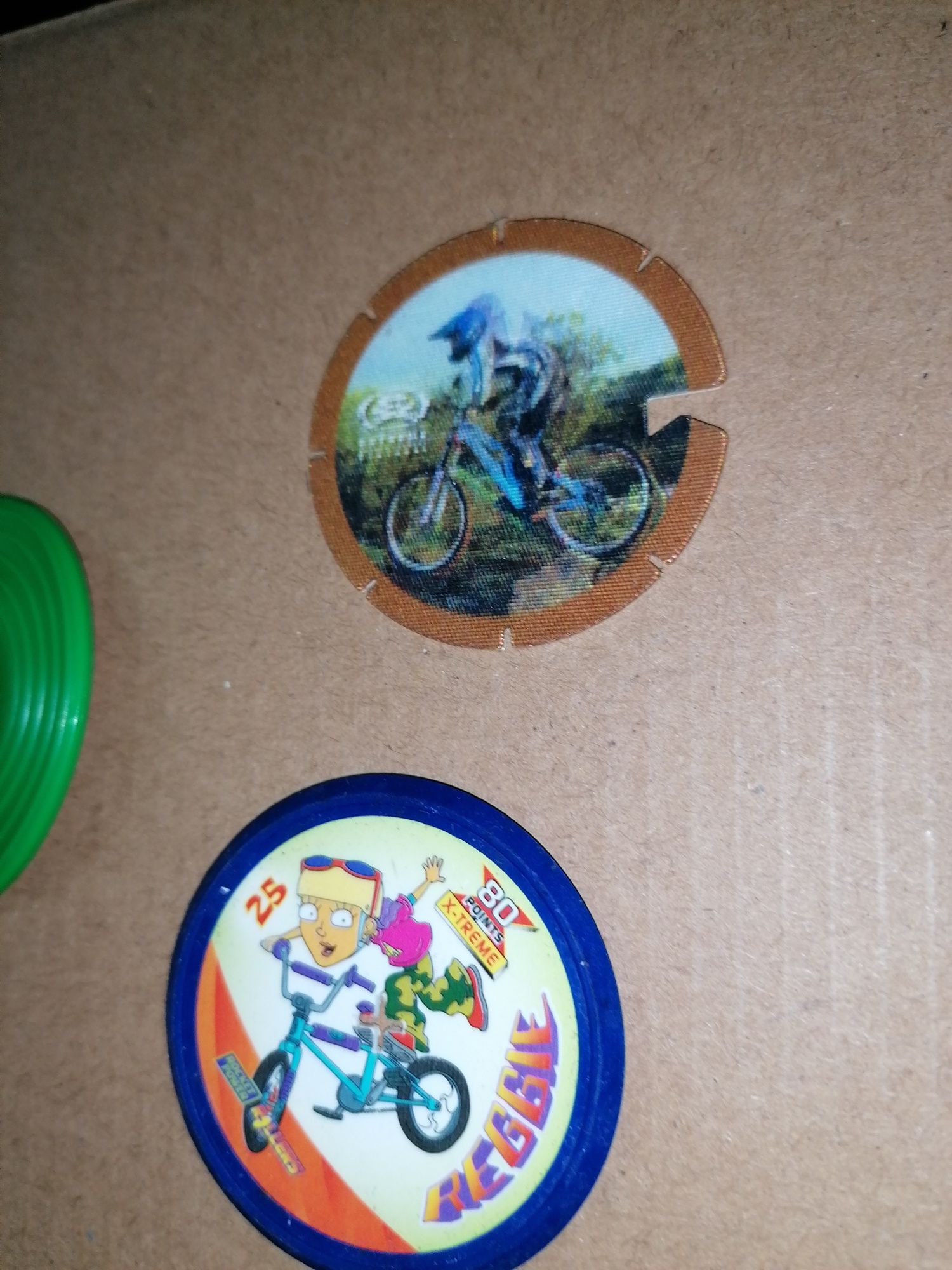 Tazos e Poquemons : vários