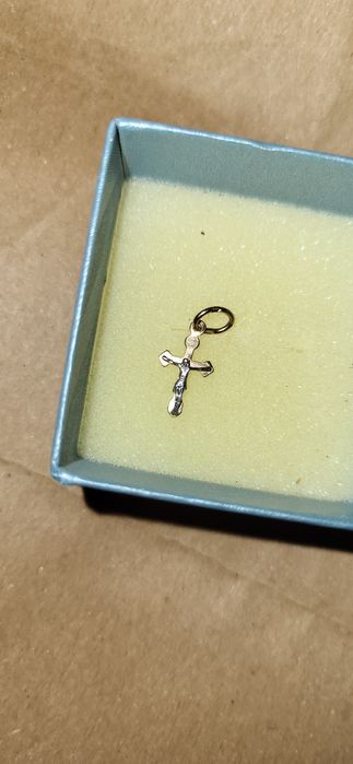 Золотий  хрестик