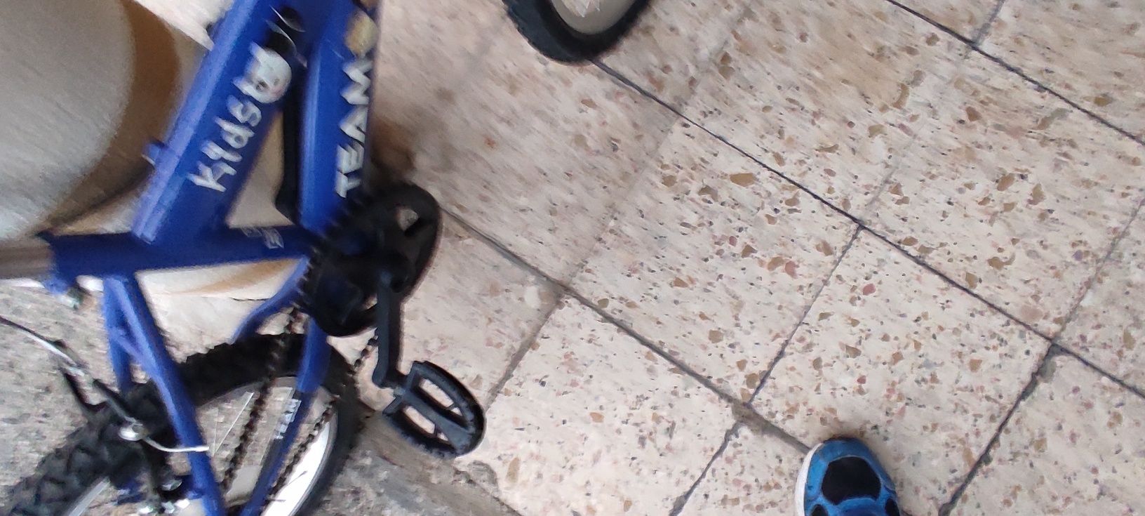 Bicicleta para criança nova