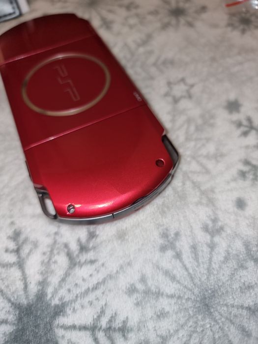 Japońskie PSP 3000 Radiant Red 256 gier czerwona