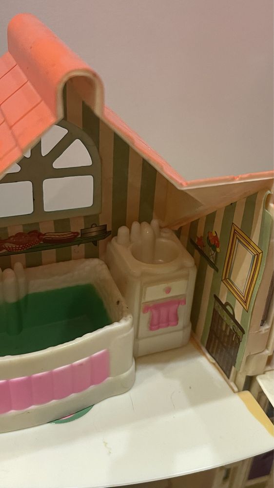 ляльковий іграшковий будинок