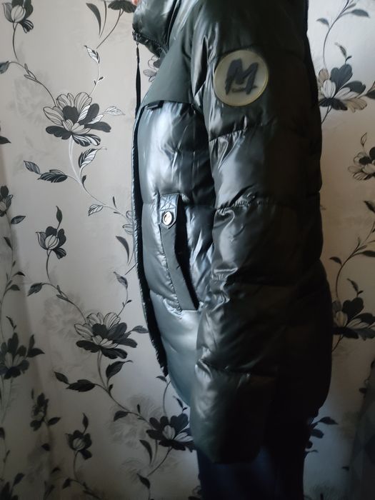 Продам пуховик в гарному стані