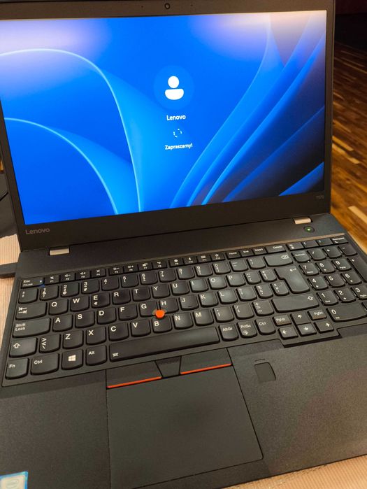 Lenovo T570 i5-7300U / 8 GB RAM / 250 GB SSD / Full HD / BDB