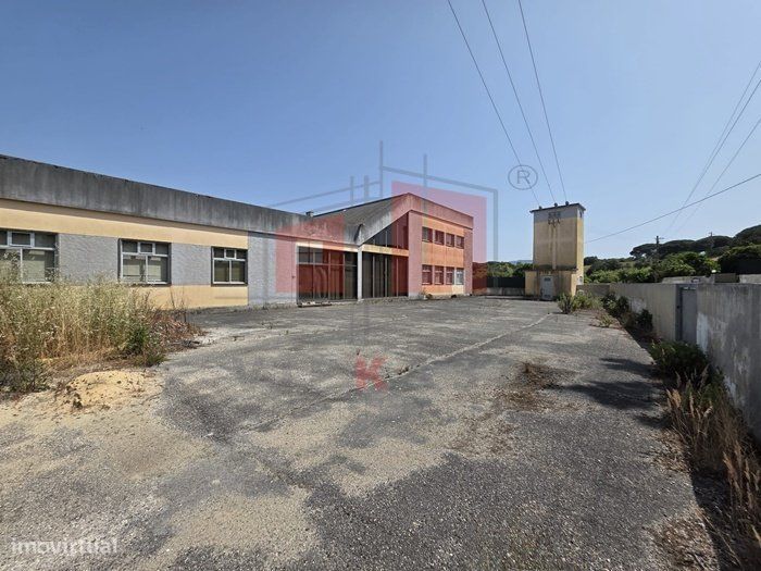 Armazém Industrial com 3417 m2 de área