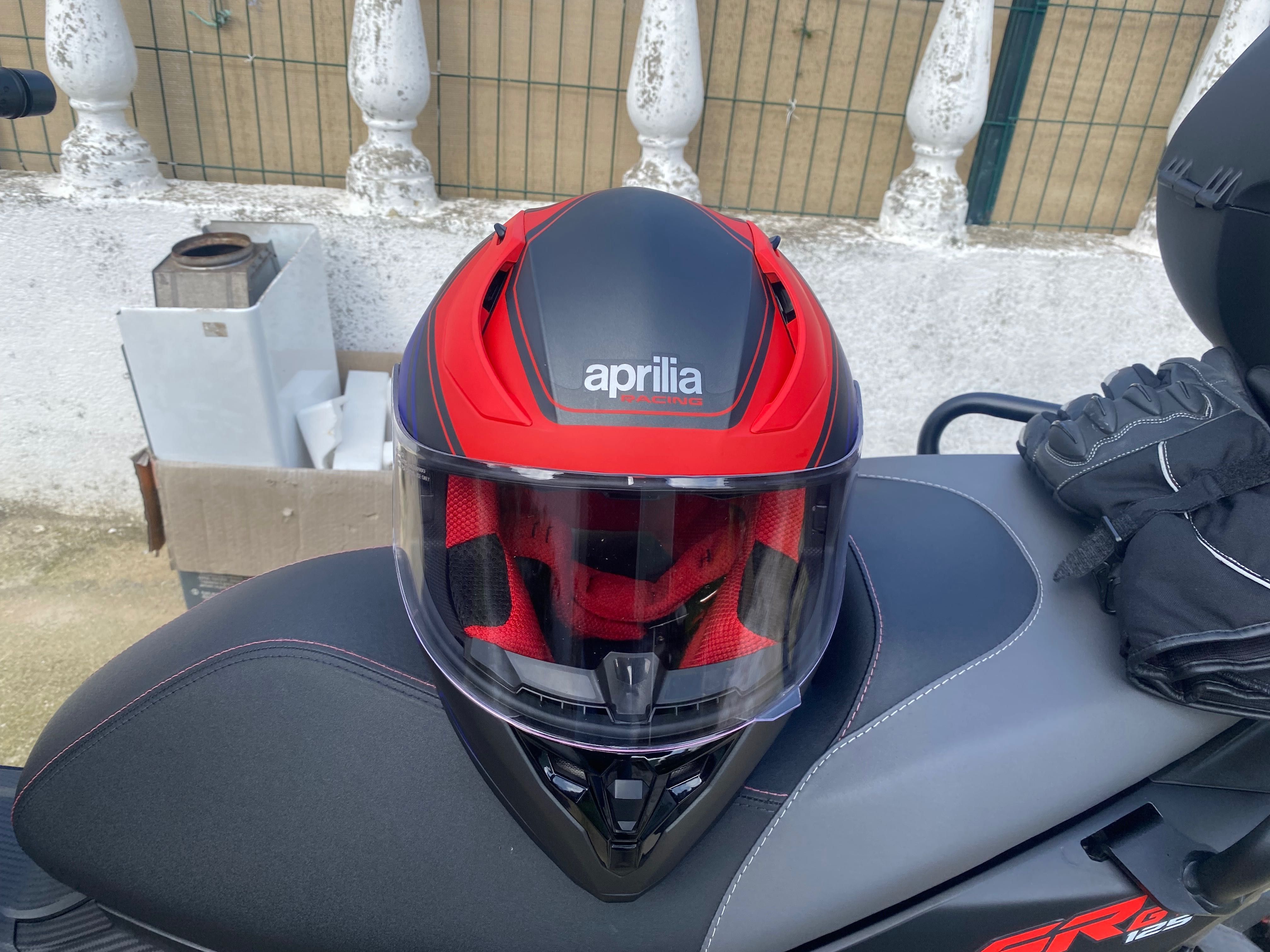 Capacete Aprilia