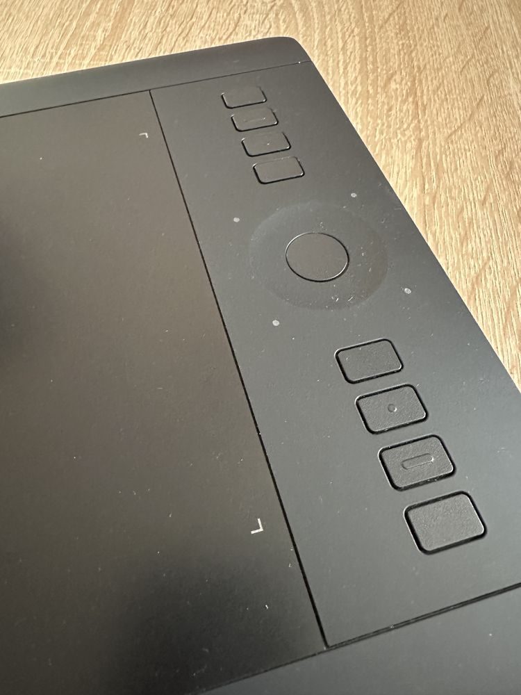 Графічний планшет Wacom Intuos Pro M