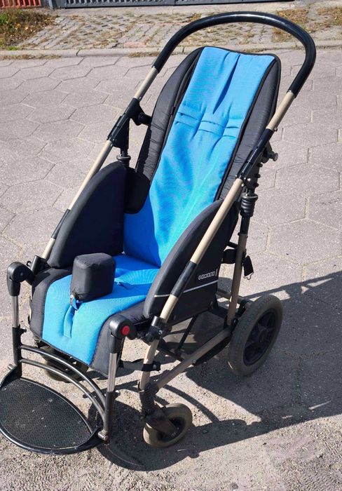 Wózek specjalny inwalidzki spacerowy Ormesa Novus największy