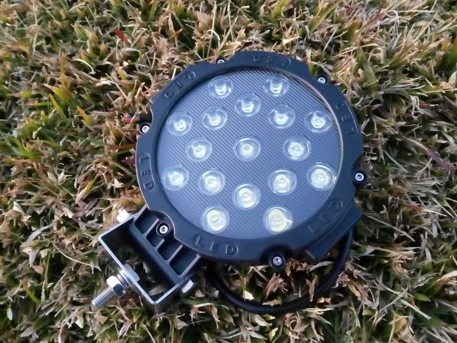 Faróis Led 51W Preto e Vermelho