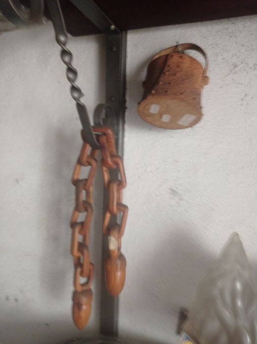 Artigos em ferro forjado, candeeiros e decoração