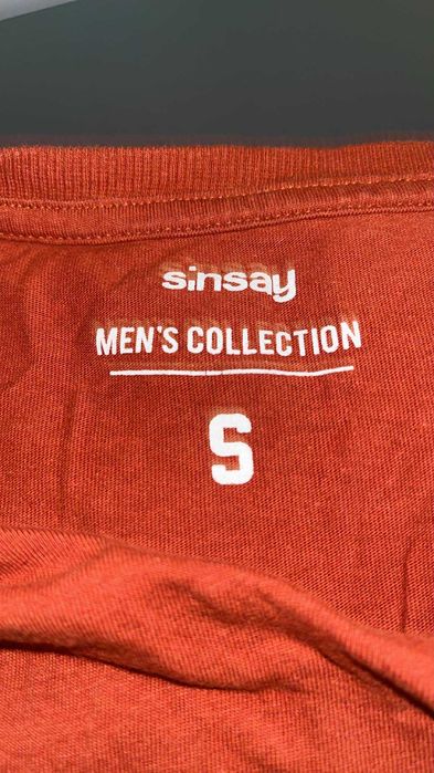 T-shirt z kieszonką Sinsay