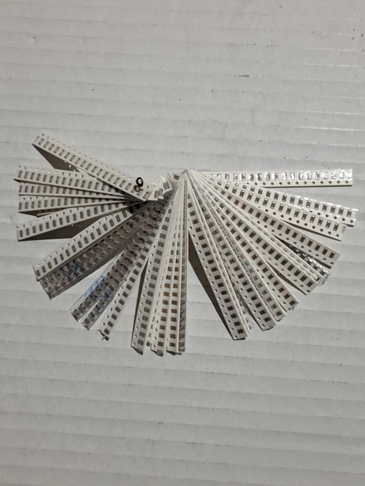 620шт. Набір конденсаторів SMD 0402 0603 0805 1206 31 номінал по 20 шт