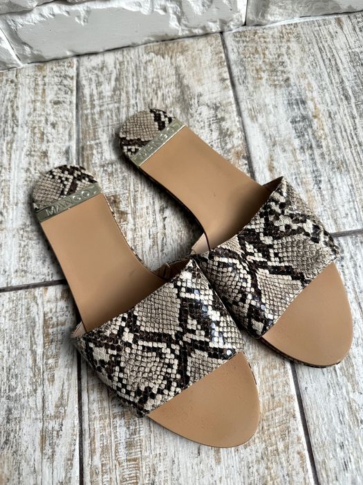 Шлепки Mango 
Обувались раз
39 р