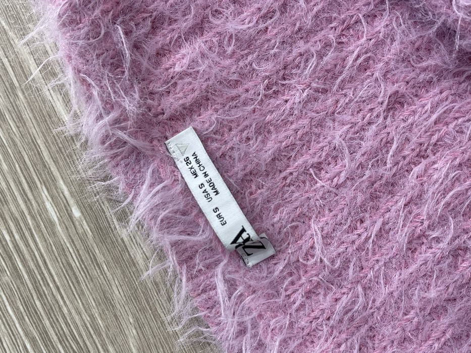 Пушистый свитер зара