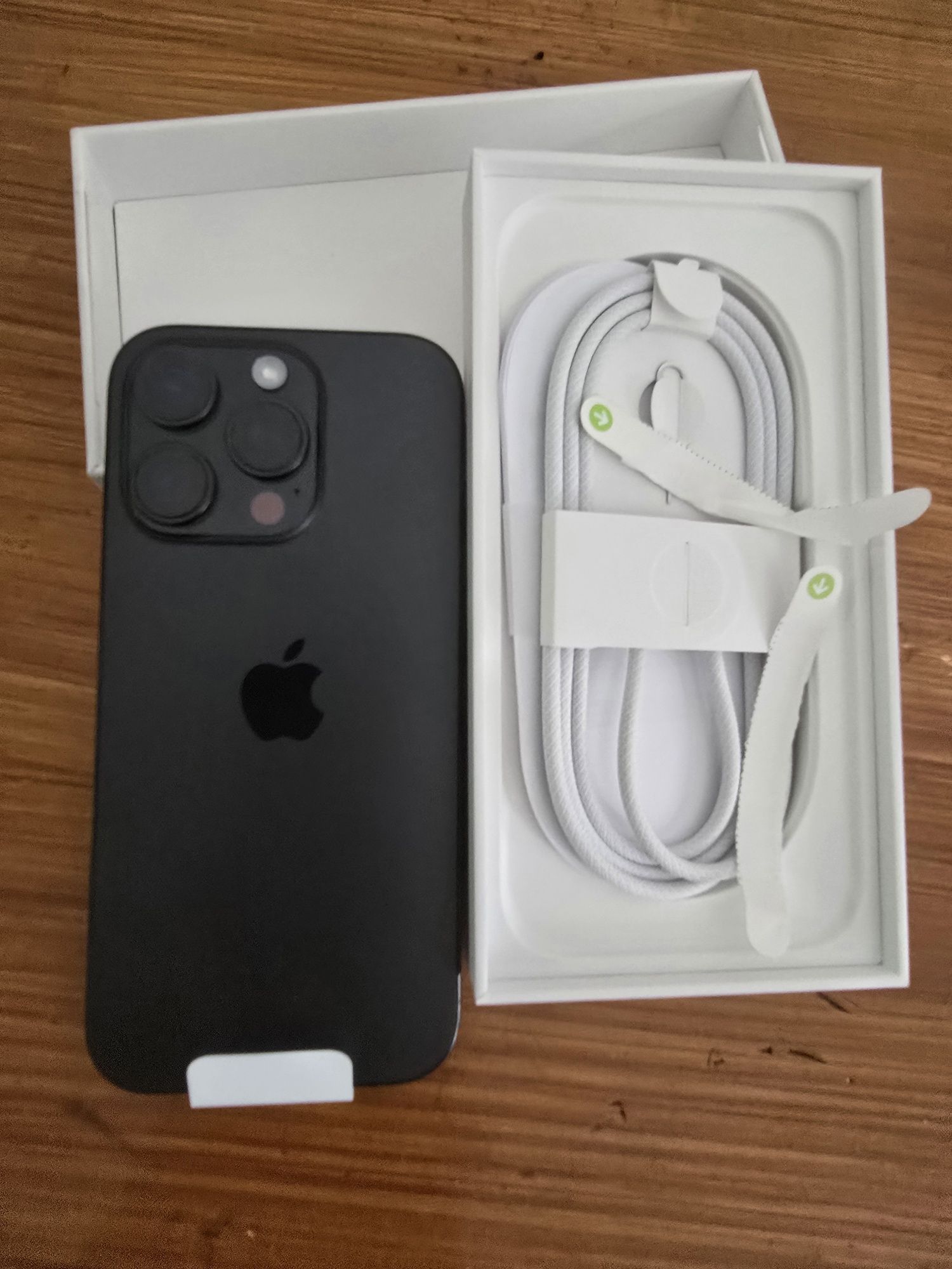 VENDIDO RETOMA/VENDA Iphone16pro nunca ligado
