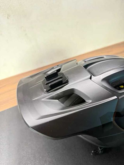 Capacete MET Roam Mips