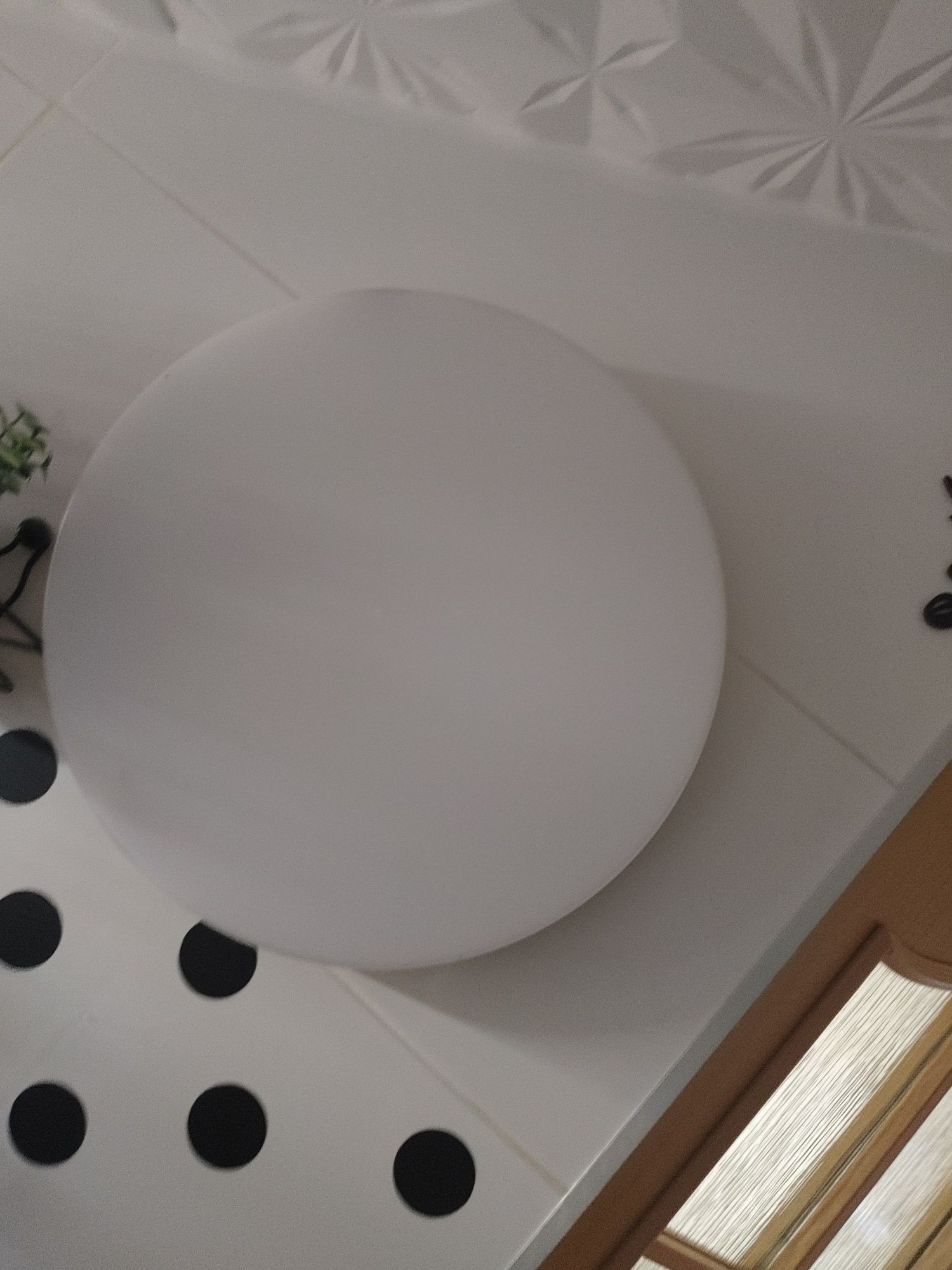 Lampa ścienna lub sufitowa