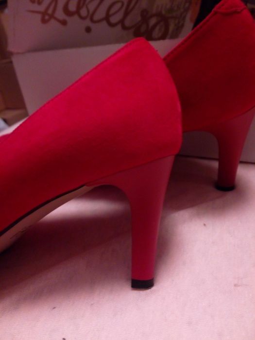 Czółenka skórzane czerwone