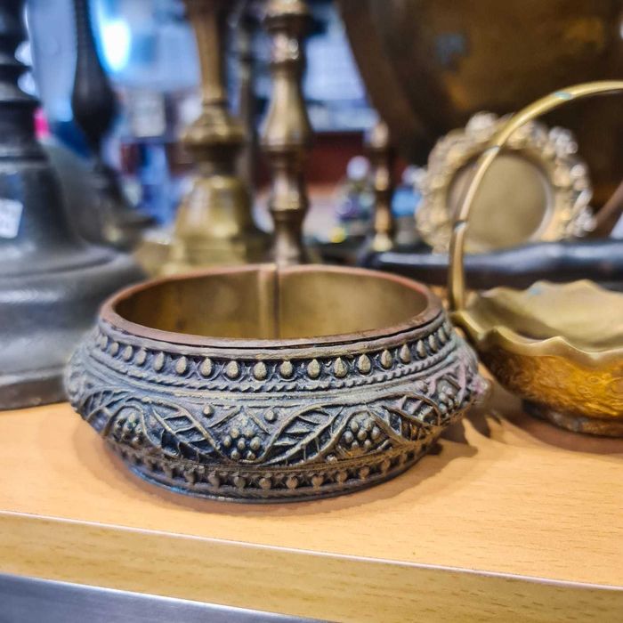 Taça Decorativa Indiana em Bronze – Two’s Company