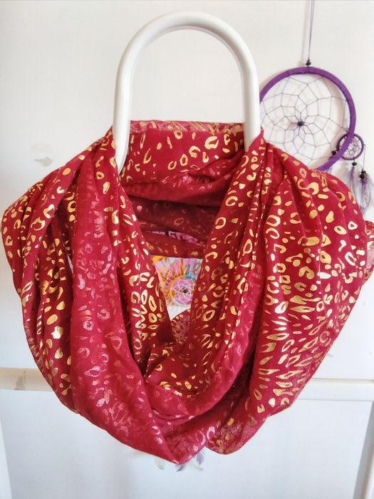 Acessório: gola vermelho com dourado, 75cm