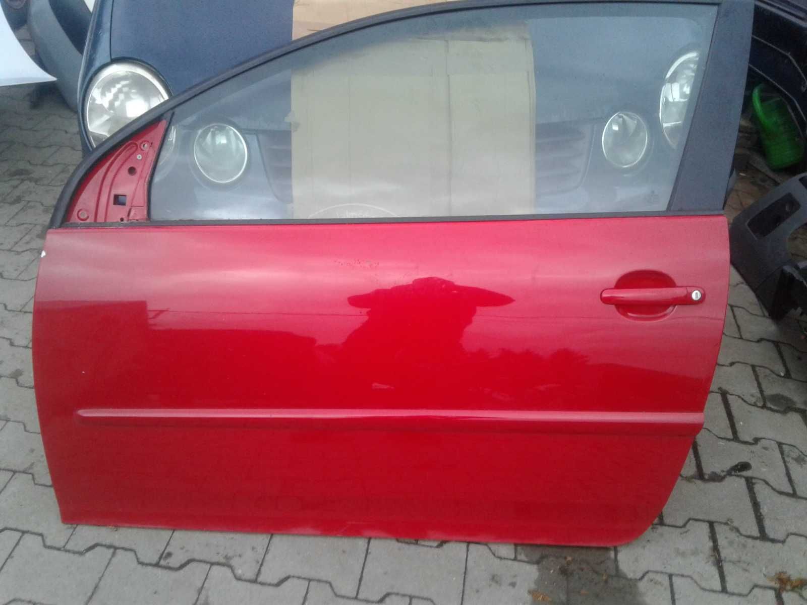 VW Golf V 5 3 Drzwi Lewe Przednie Czerwone Szyba Lusterko Zamek Zawias