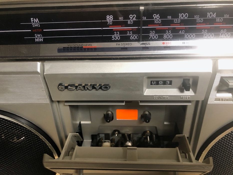 Sanyo Справжній Boom Box