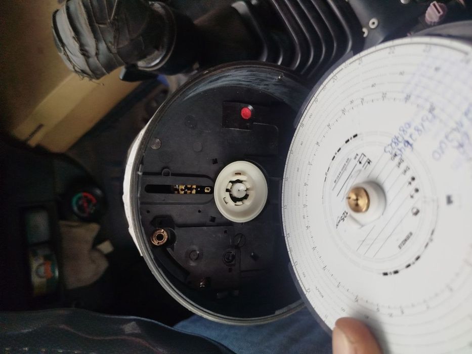 Тахограф під шайбу до Renault/Reno