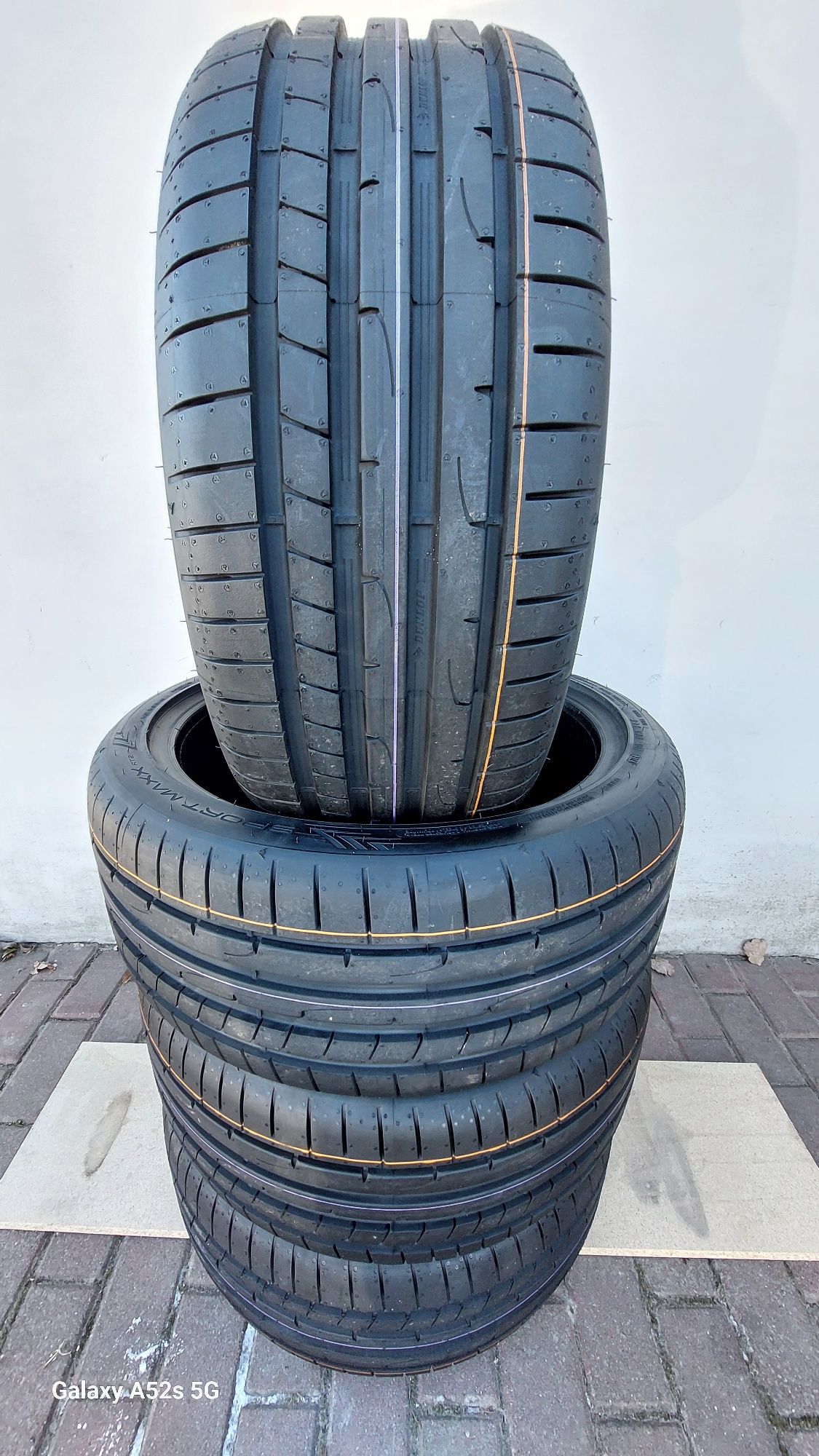 Dunlop Sport Maxx RT2  225/40/R18