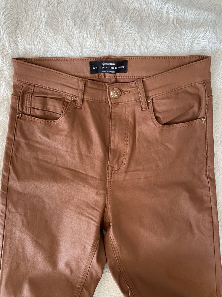 Brązowe woskowane spodnie skinny