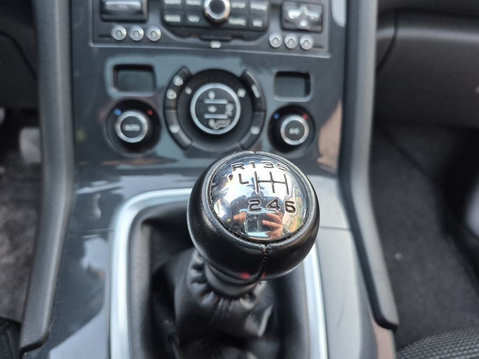 Peugeot 5008 1.6 бензин