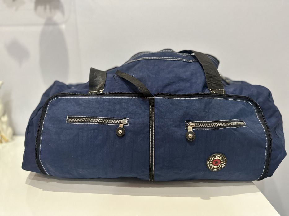 Сумка Kipling спортиная дорожная складывается в маленькую сумочку