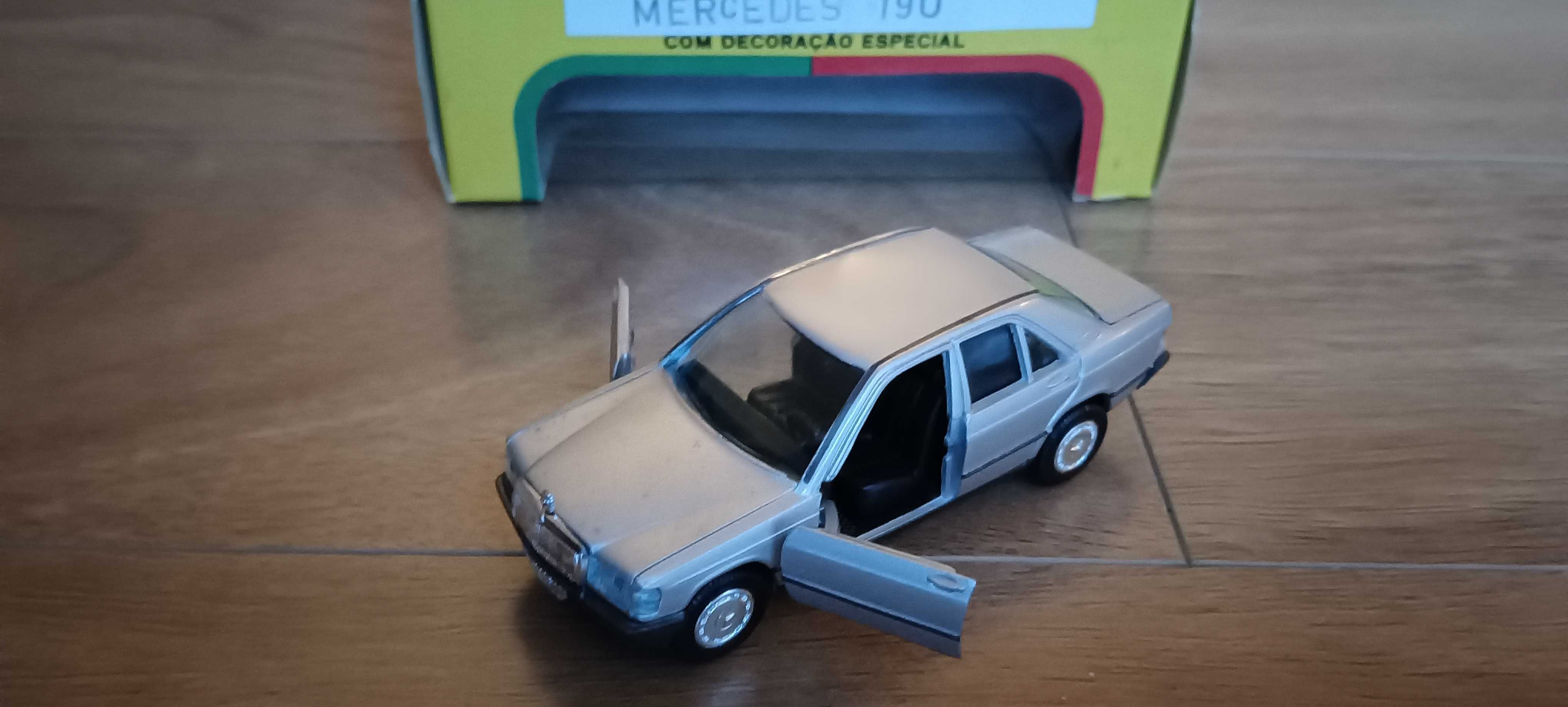 Mercedes Benz 190 1/43 Luso Toys