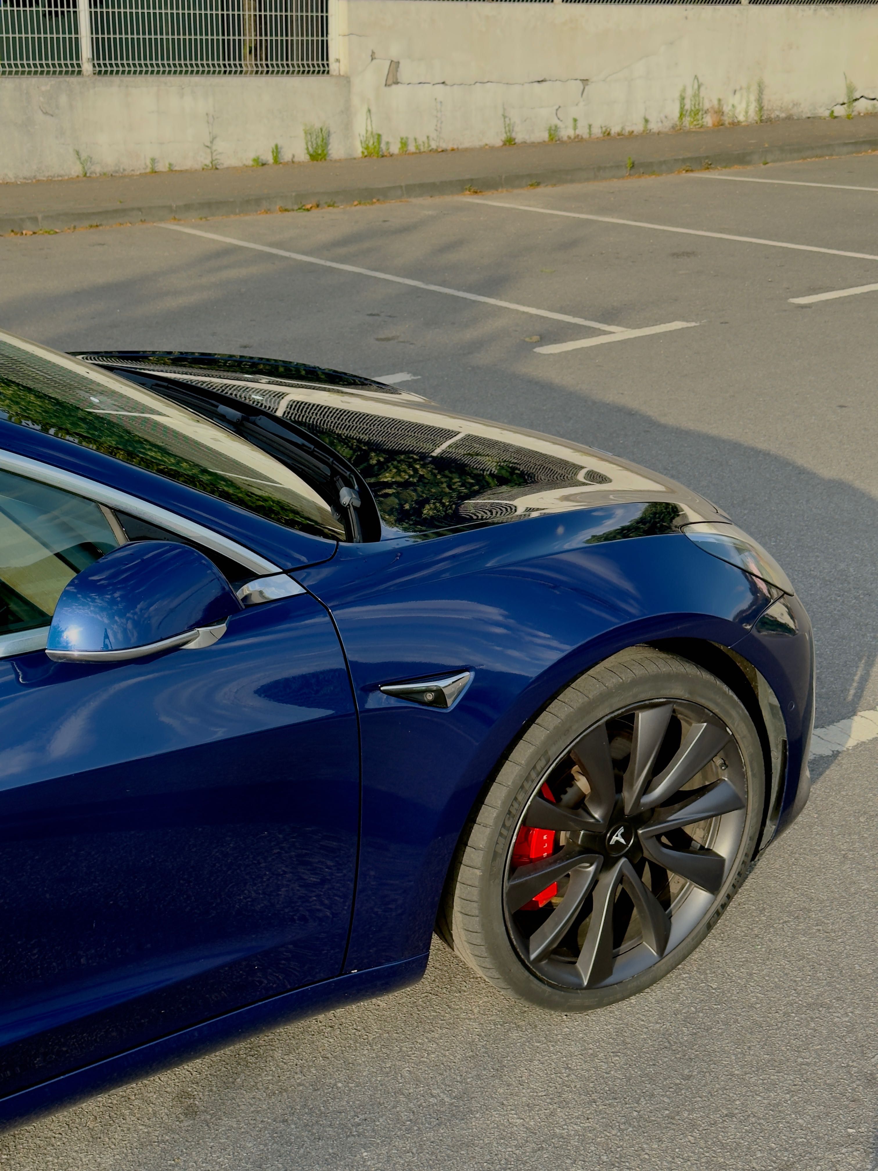 Tesla Model 3 Performance