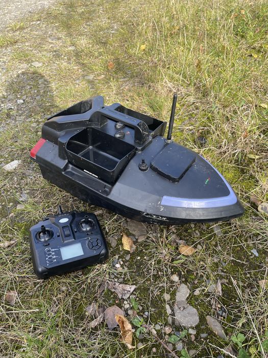 Кораблик, корабель для риболовлі з GPS Flytech v020
