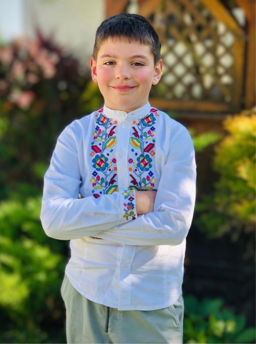 Оригінальна вишиванка на хлопчика