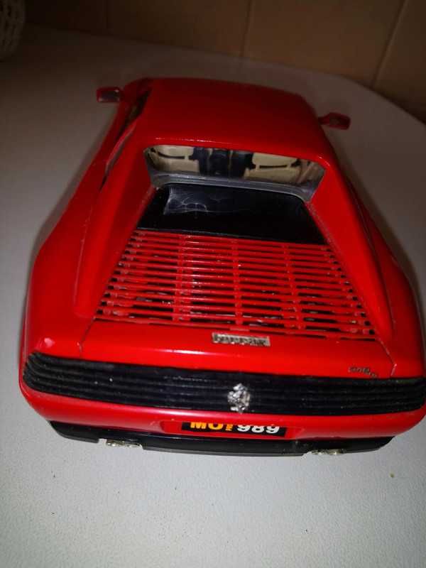 Miniatura Ferrari 348, escala 1/18