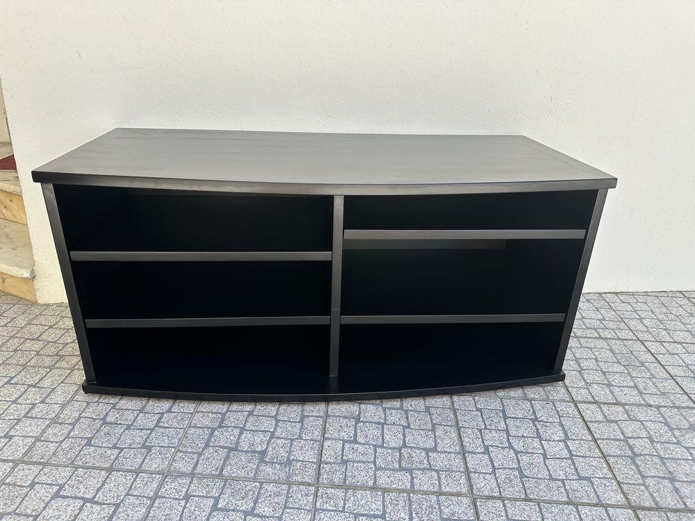 Mesa de tv artigo como novo