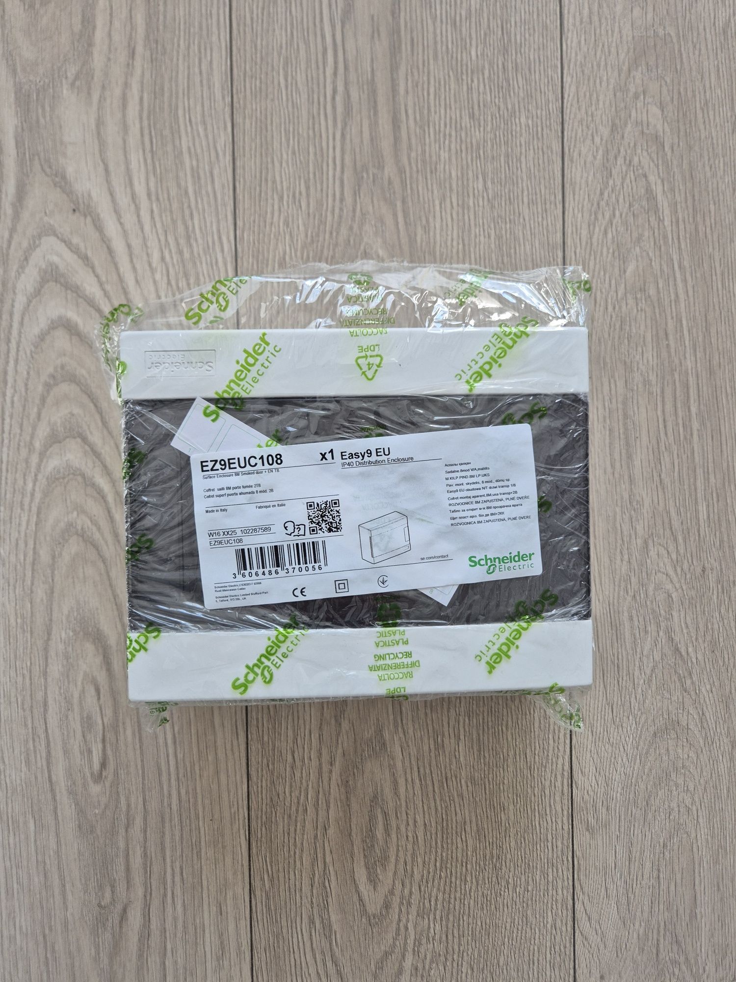 Rozdzielnica natynkowa Schneider Electric  1x8