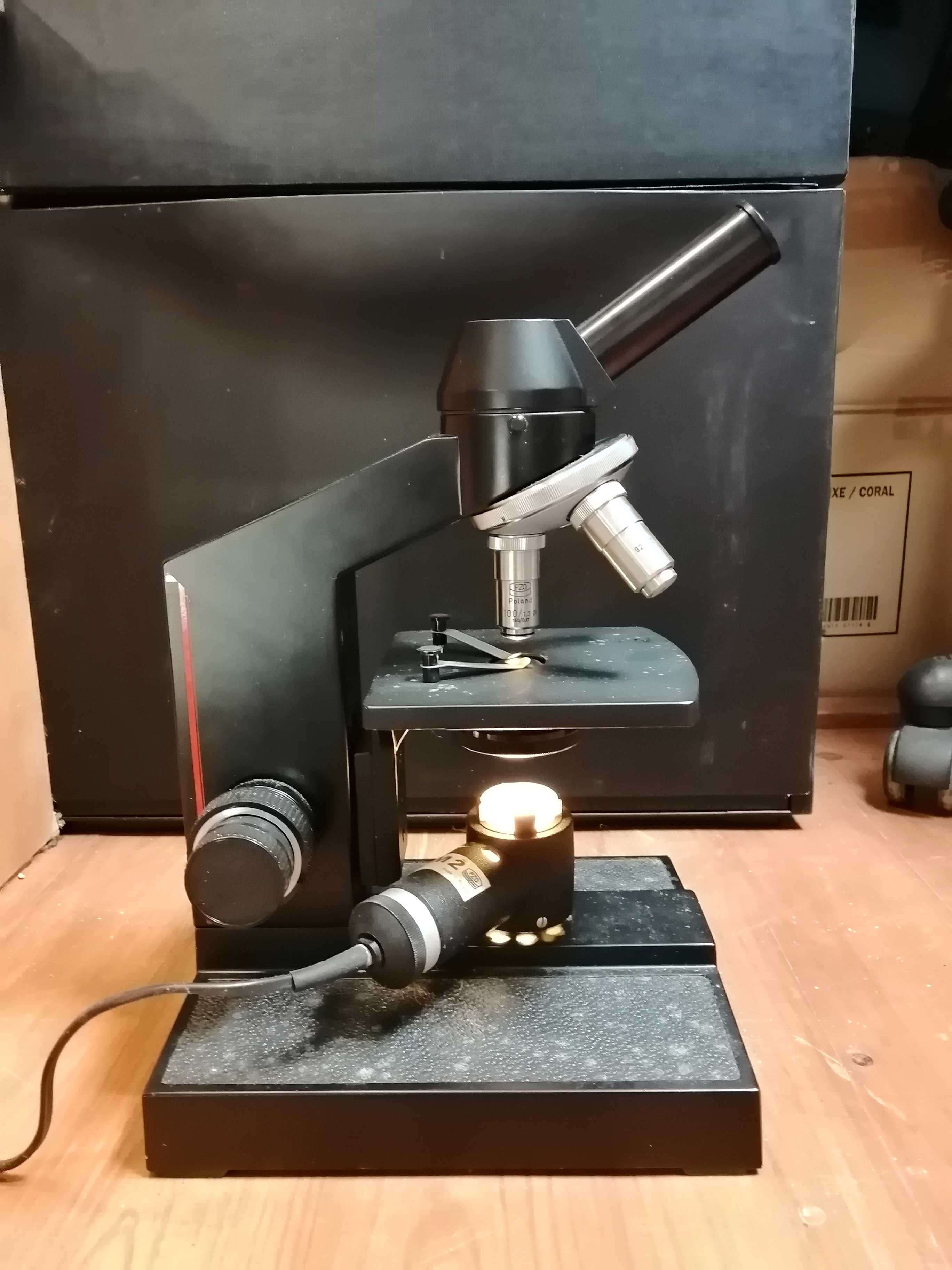 Microscópio monocular OPTIC STUDENT M