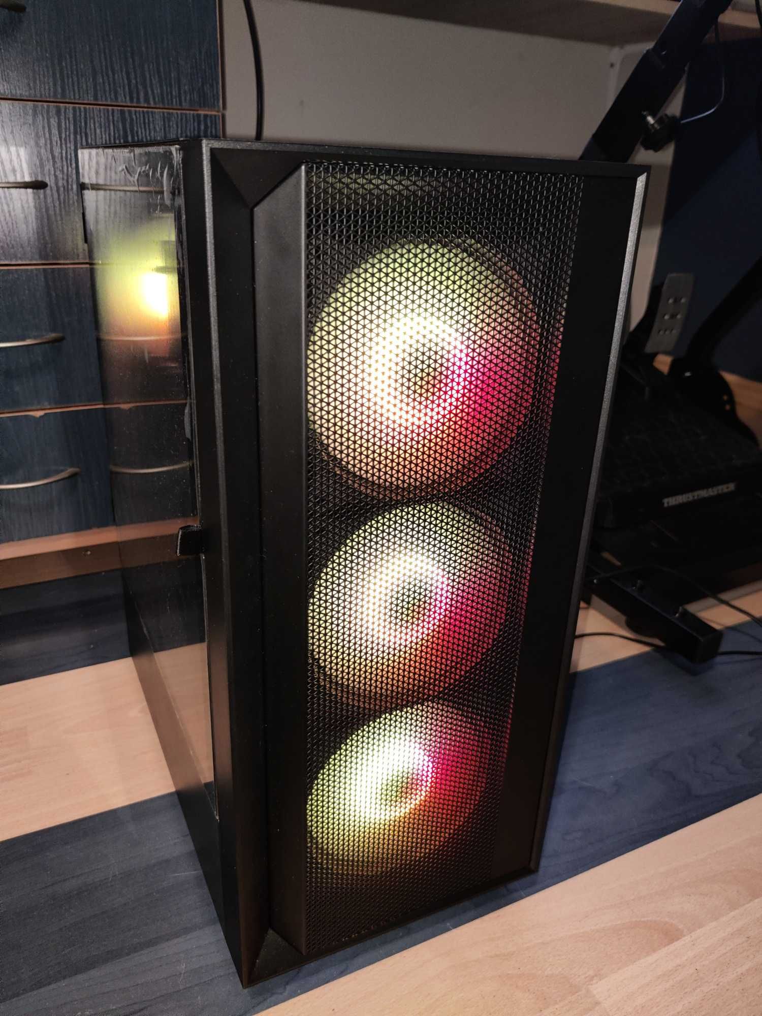 Komputer Ryzen 5 2600  16GB RAM  GTX 1050Ti  SSD - basic gaming
