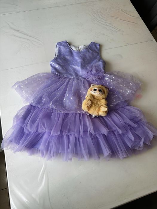 Продається плаття 110 розмір