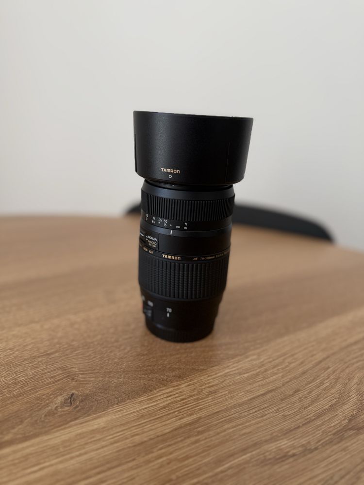 Lustrzanka Canon EOS 1300D z dwoma obiektywami w zestawie