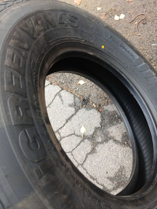 Продам шини 225/70R15C