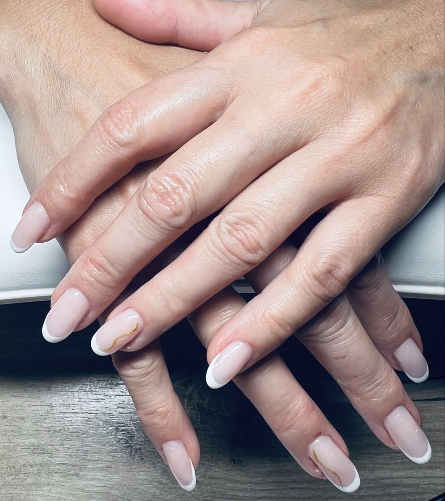 Paznokcie hybrydowe żelowe, manicure i pedicure.