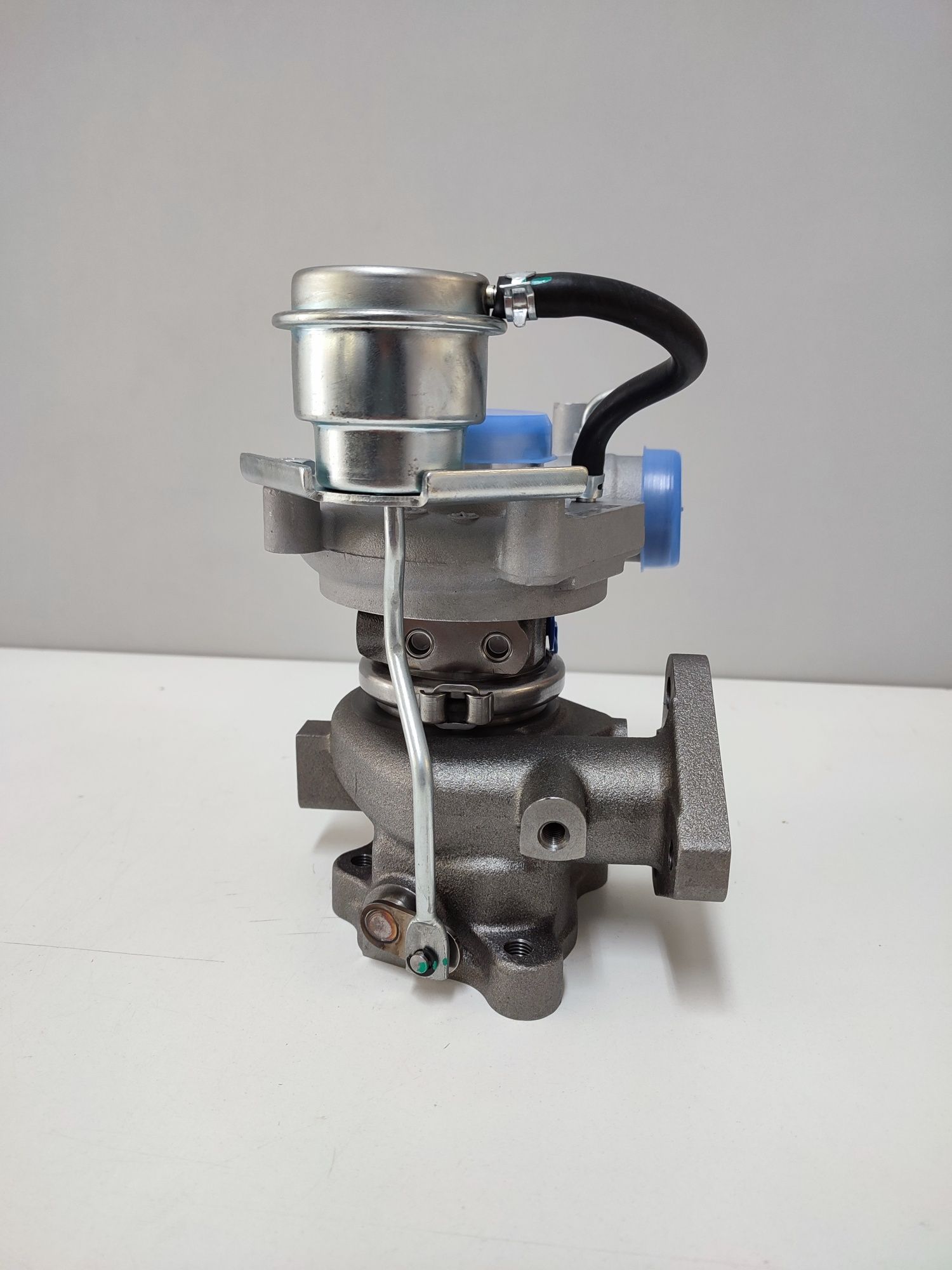 Turbo novo para Mitsubishi Canter FE531 motor 4M40