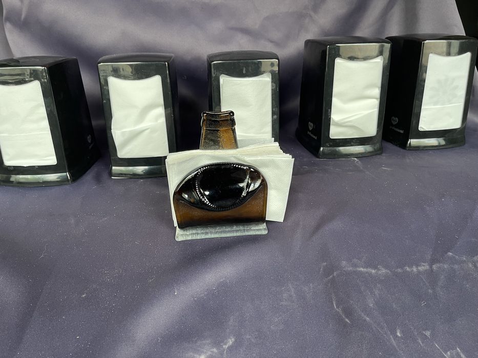 Інвентар барний. Килимки. Чашки. Диспенсери для серветок. Салфетниці