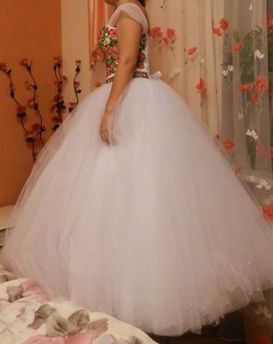 Продам плаття, етностиль, вишите бісером, весільне