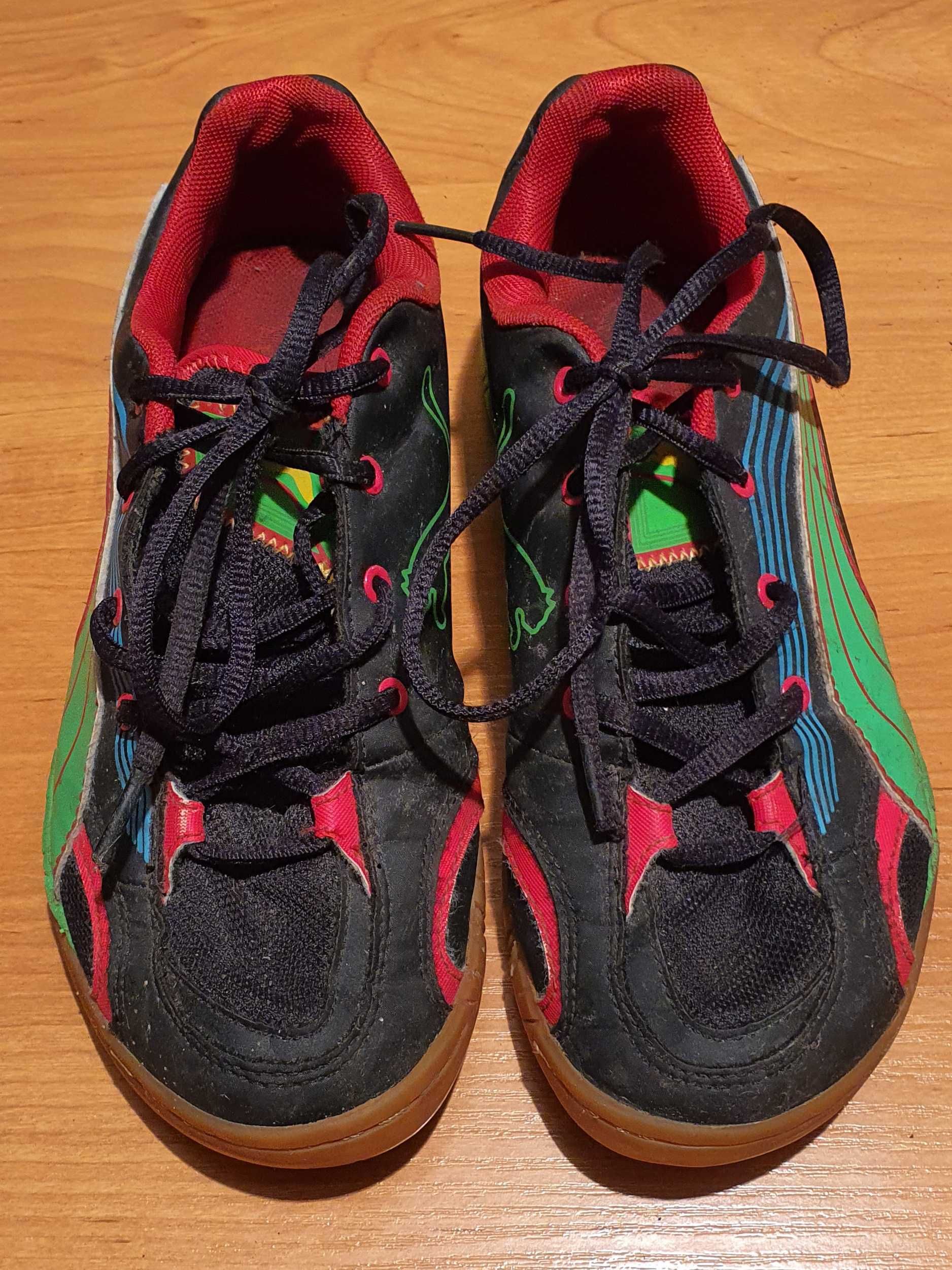 Kolorowe buty halowe PUMA, rozm. 37 (dł. wkładki 23 cm)
